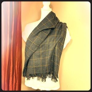 AWESOME Scottish plaid shawl